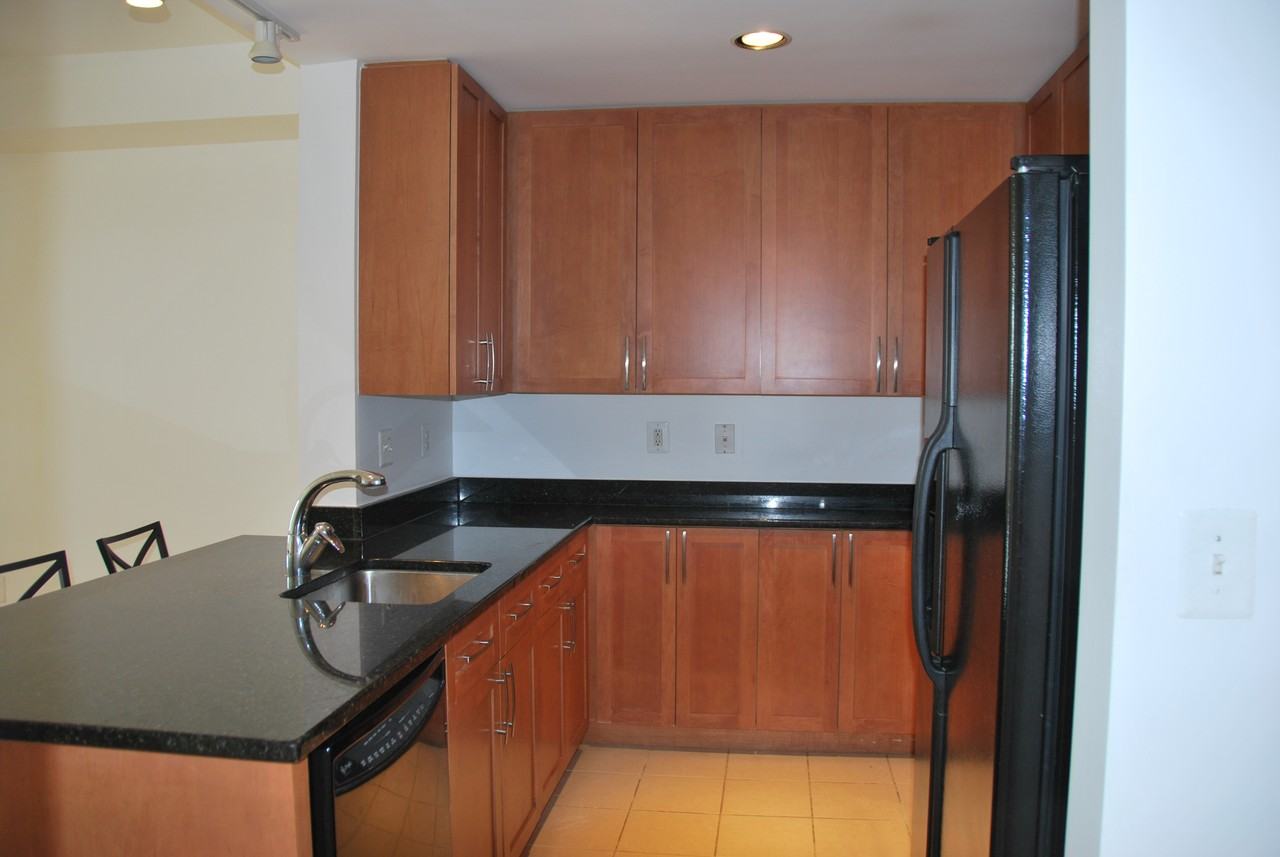 4101 Albemarle St Nw #424 - Photo 5 of 14
