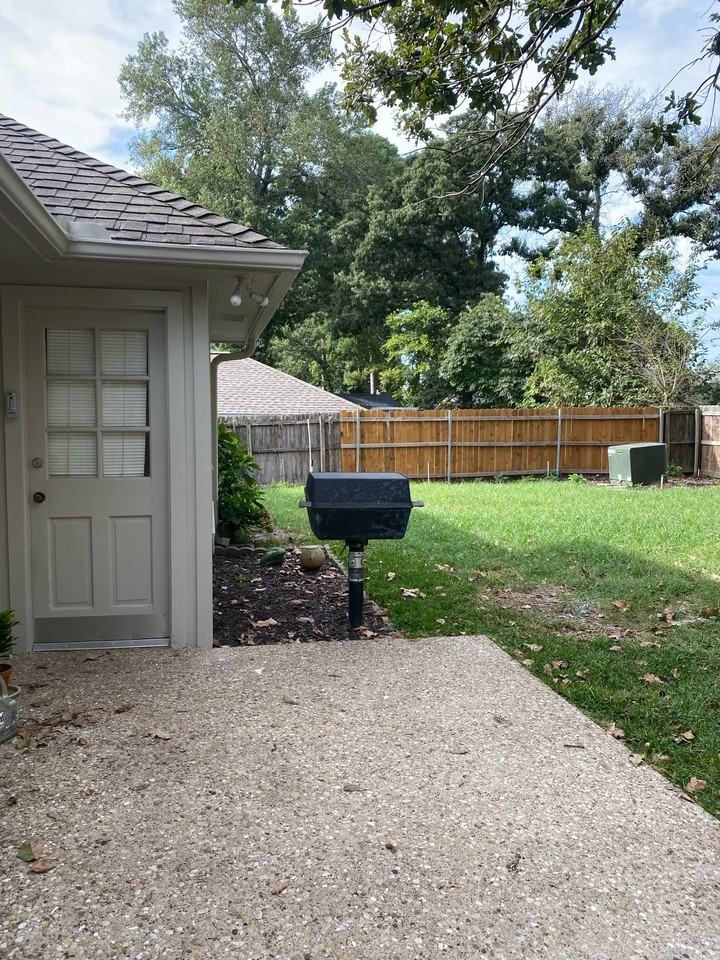 4618 Dundee Dr #NA - Photo 3 of 23