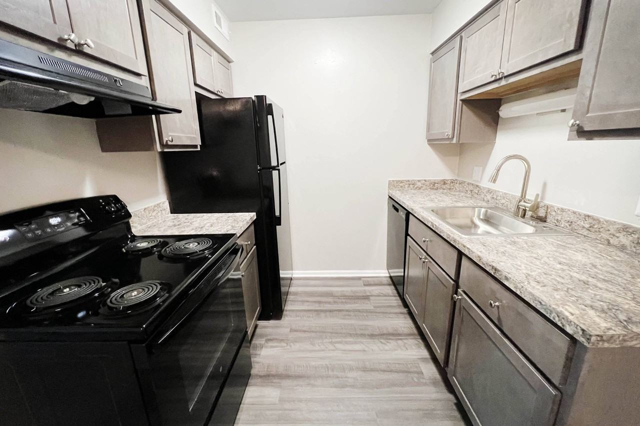 Crown Ridge Apartments - Photo 3 of 45