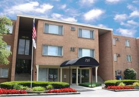 featured image of 725 Edgecliff Rd