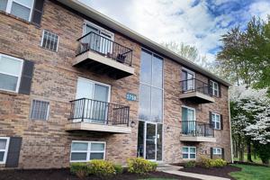 featured image of 1762 Culver Ct Unit 5