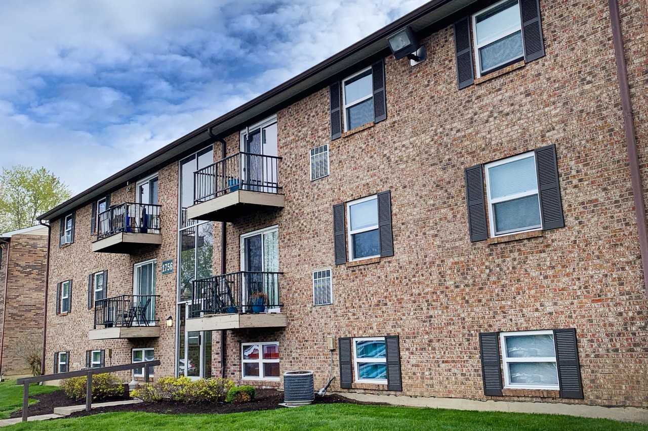 Crown Crossing Apartments - Photo 6 of 49