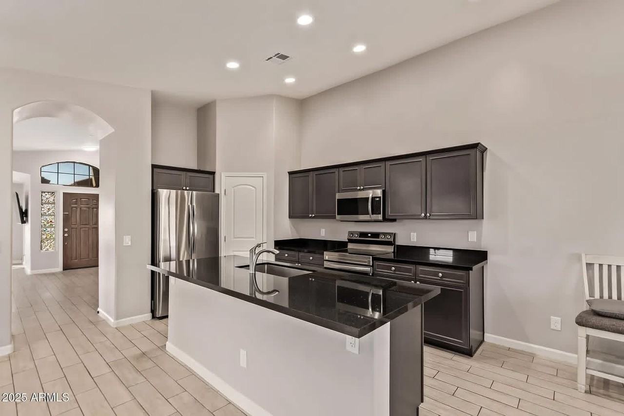 15461 S 47th Pl #NA - Photo 4 of 24