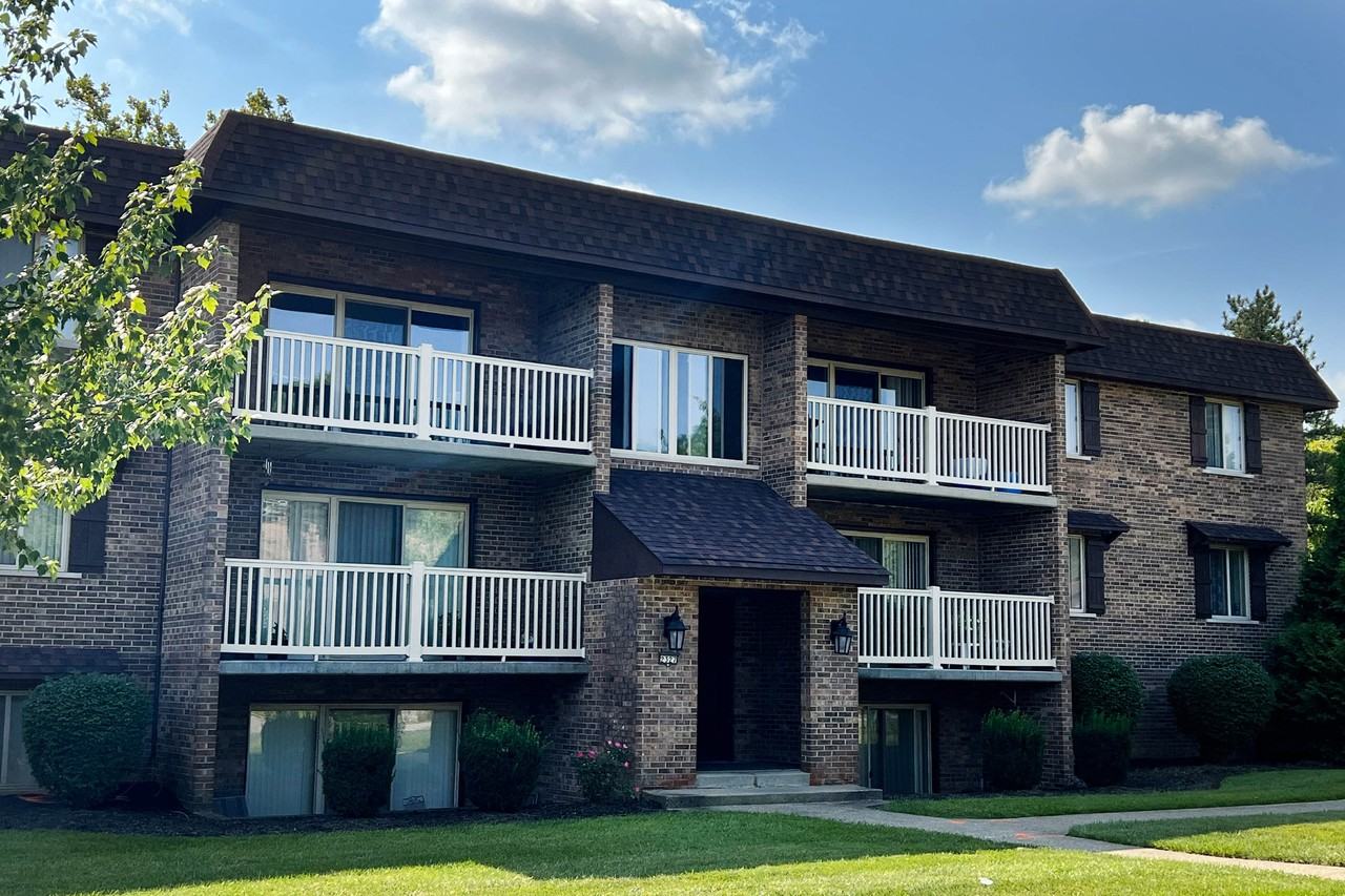 Crestbrook Apartments & Townhomes - Photo 5 of 50
