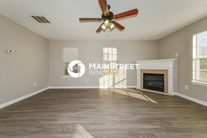 1100 Werre Way - Photo 3 of 17