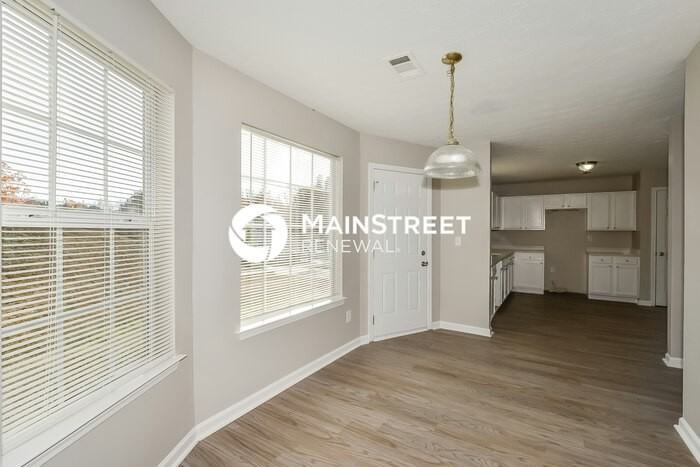 1100 Werre Way - Photo 5 of 17