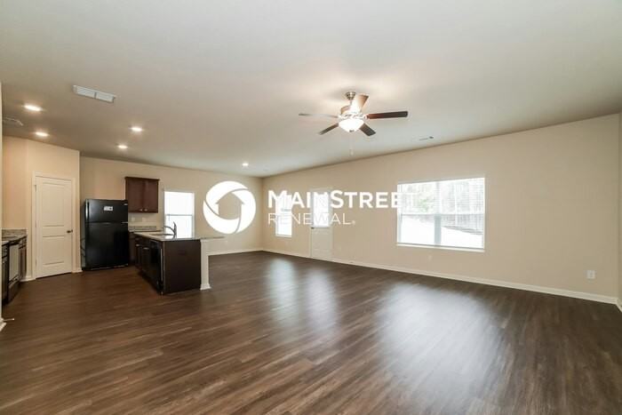 332 Augusta Woods Dr - Photo 3 of 17
