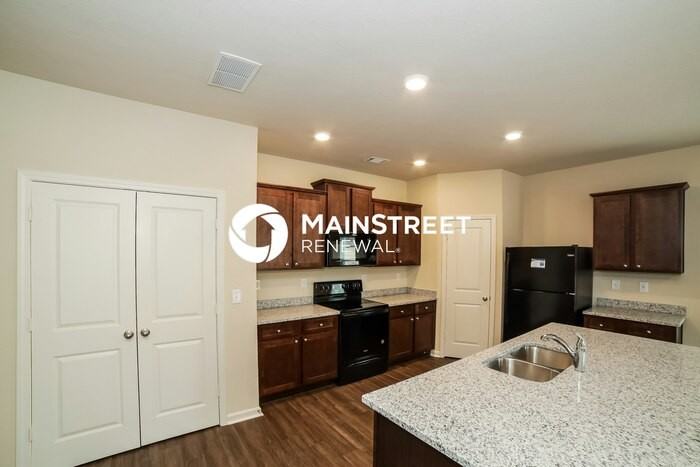 332 Augusta Woods Dr - Photo 5 of 17