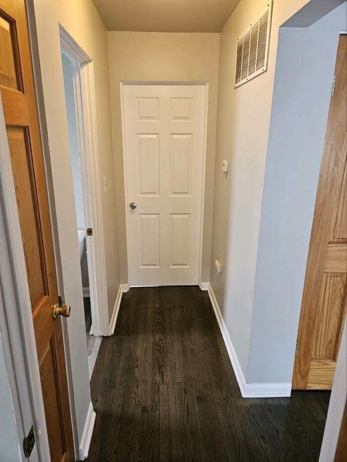 1231 Logan St - Photo 6 of 13