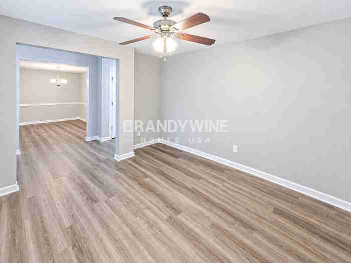 140 Patterson Way - Photo 7 of 30