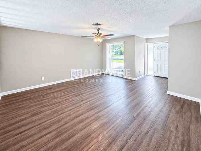 1108 Gulf Oaks Dr - Photo 4 of 21