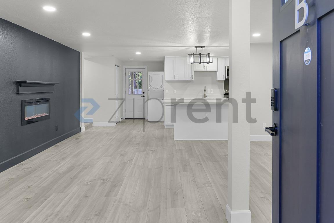 17533 12th Ave Ne #B - Photo 4 of 20