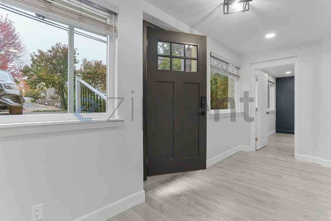 17533 12th Ave Ne #B - Photo 5 of 20