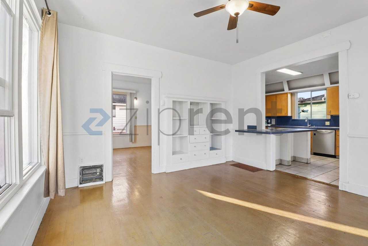 2124 Rainier Ave - Photo 7 of 20