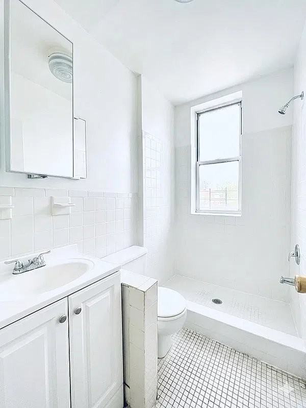E 89th St #5E - Photo 5 of 5