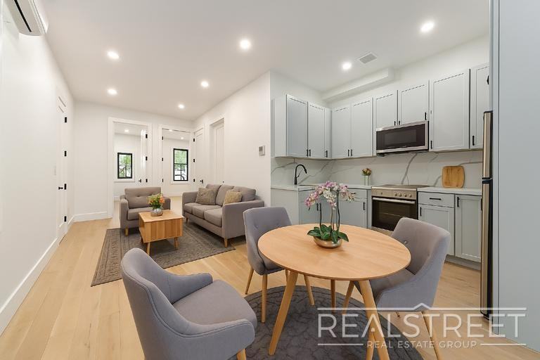 1276 Jefferson Ave #2 - Photo 2 of 15
