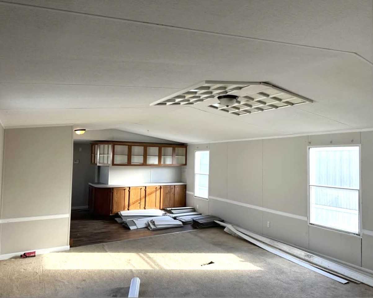 446 Loose Creek Highway - Photo 3 of 50