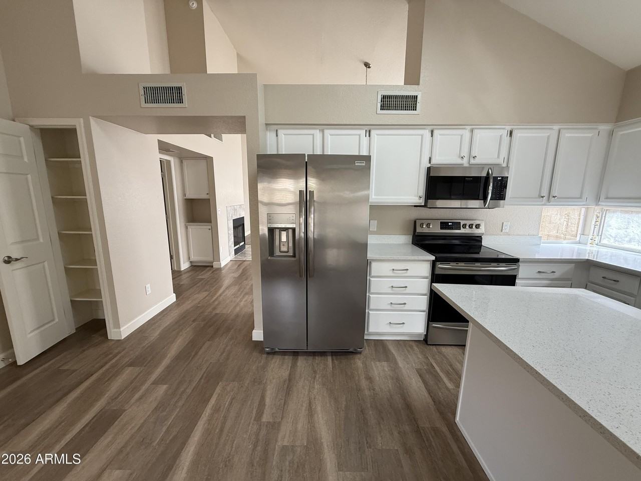 2309 E Lakecrest Dr - Photo 5 of 29