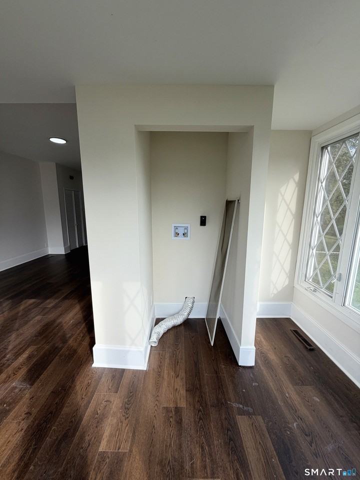 316WEST W Main St #1 - Photo 4 of 21