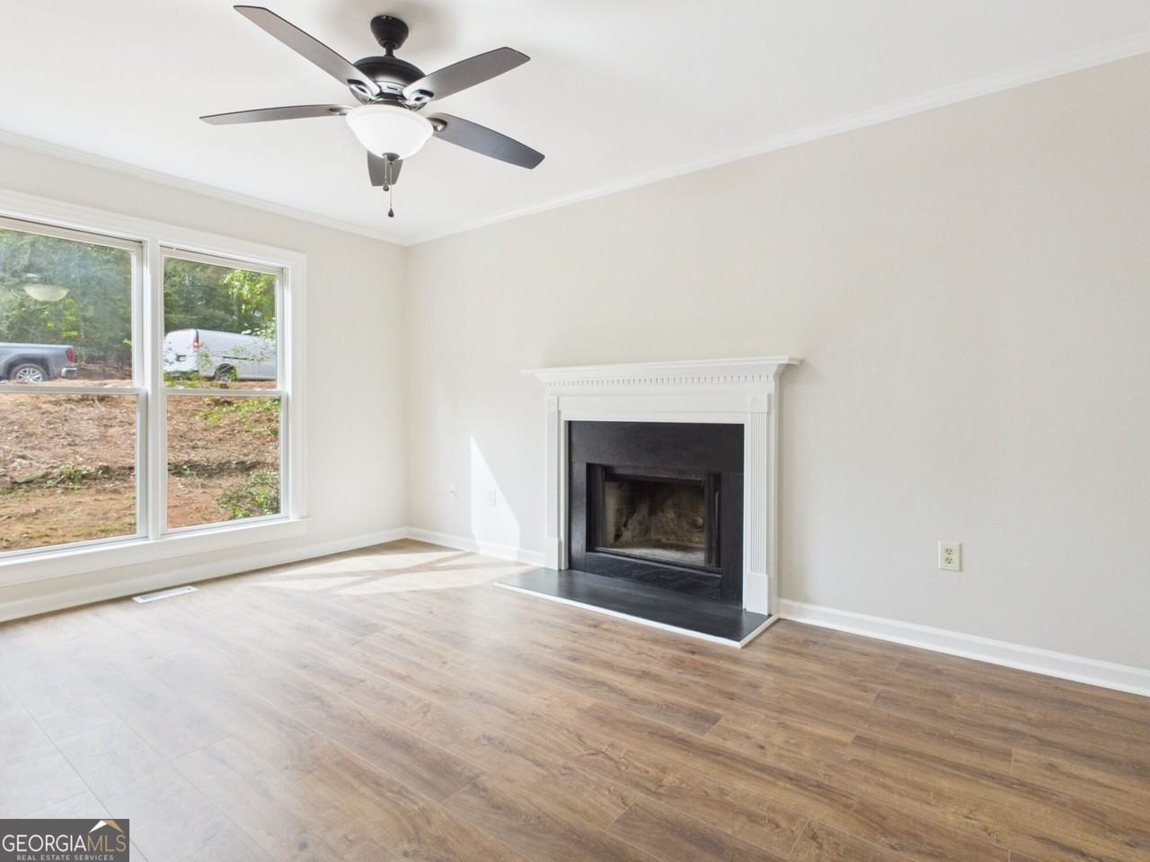 155 Pebble Creek Dr - Photo 4 of 19