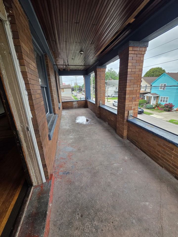 459 E 11th St #459-2ndFL - Photo 7 of 11