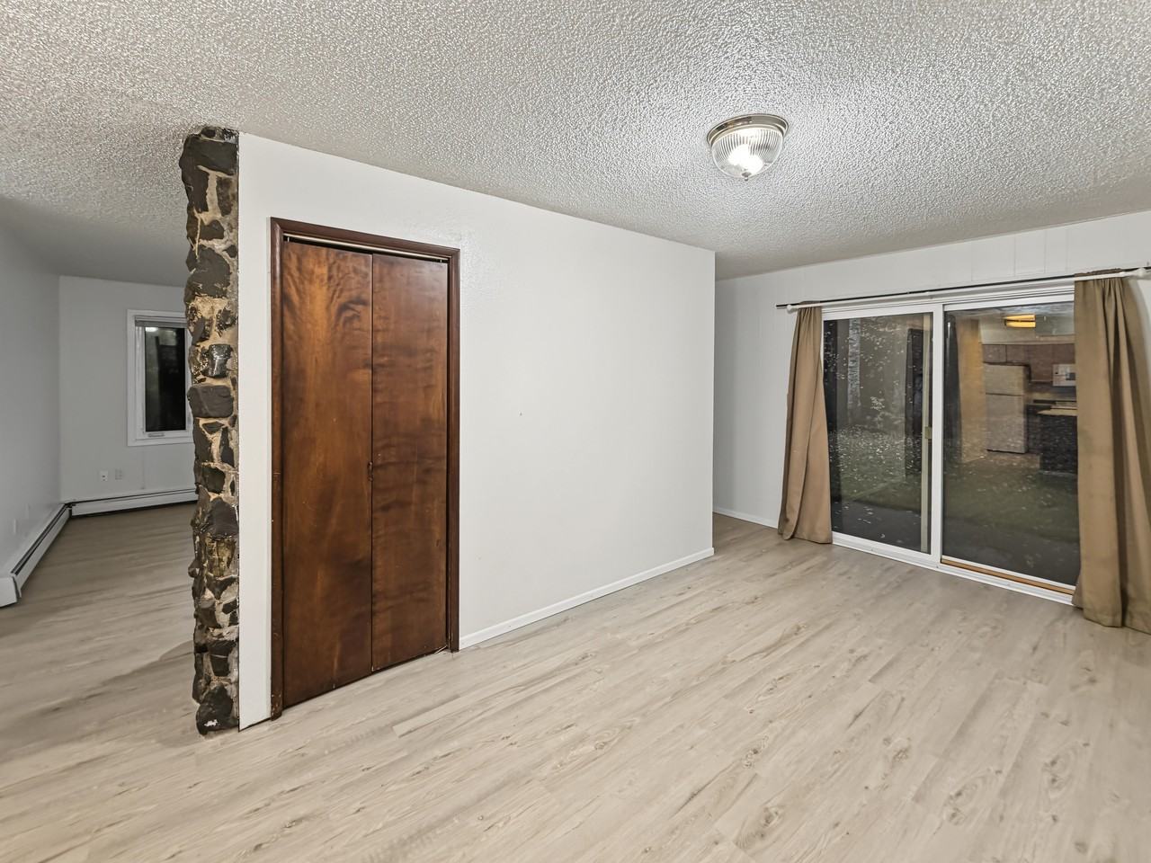 5500 E 38th Ct #B - Photo 4 of 10