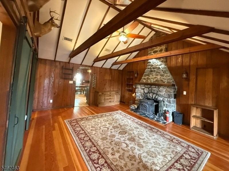2209 Lakeside Dr W - Photo 2 of 12