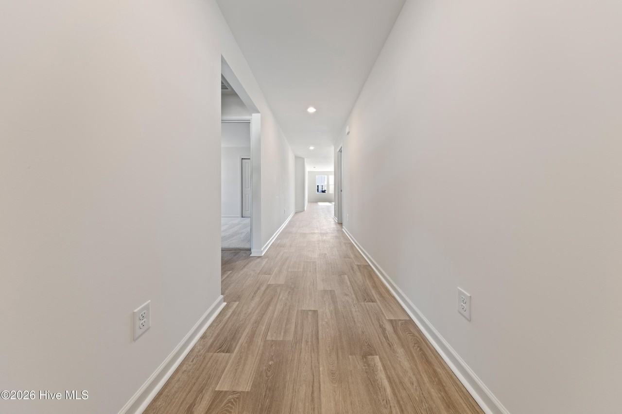 143 Maymont St Nw - Photo 3 of 27