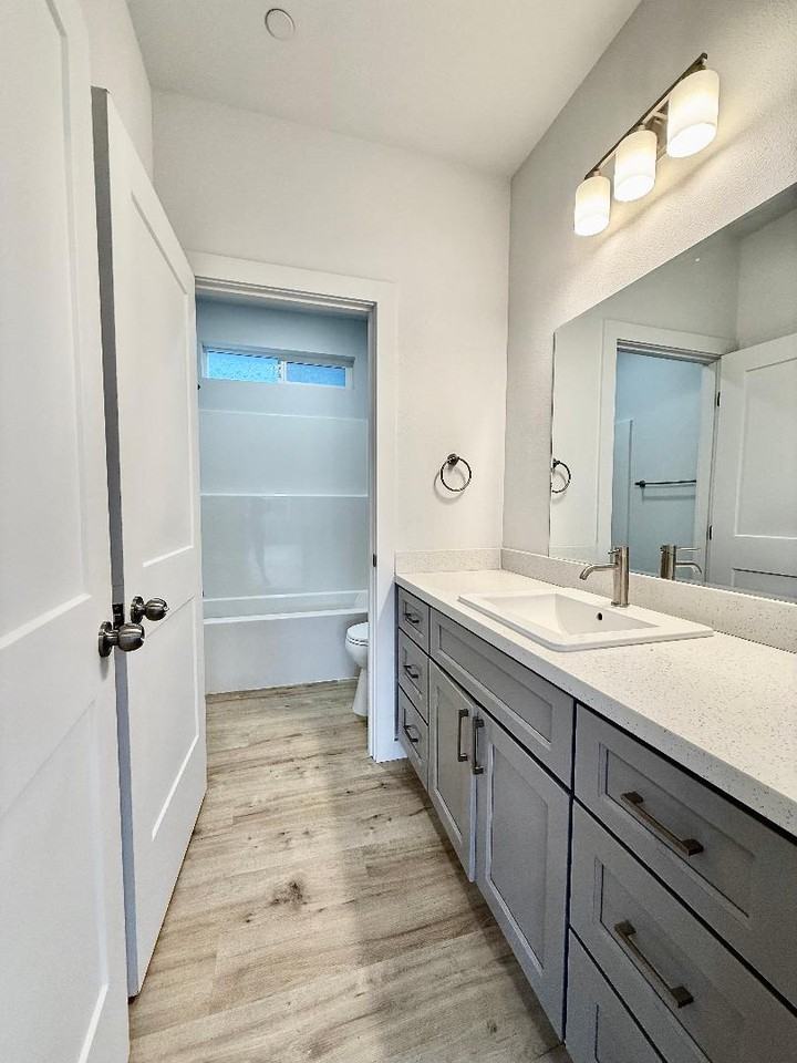 2392 Karen Ct - Photo 7 of 12