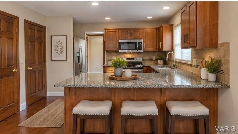 809 Barklage Ct - Photo 3 of 35