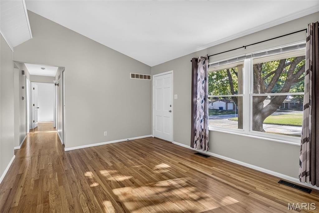 2701 Woodbury Dr - Photo 3 of 45