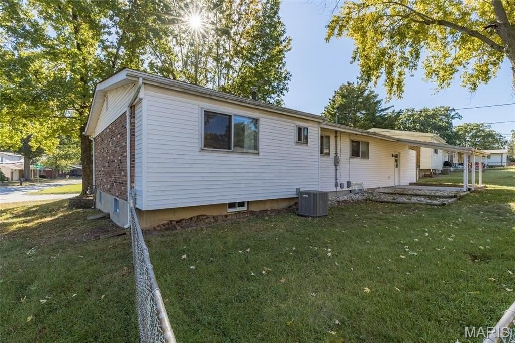 2701 Woodbury Dr - Photo 7 of 45