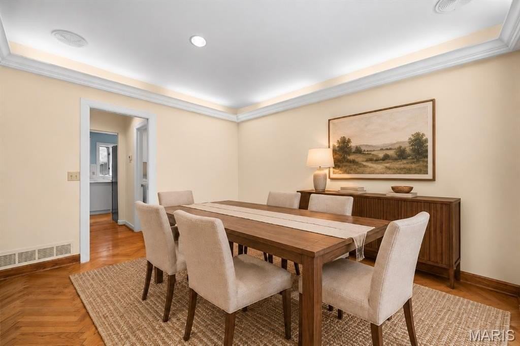 145 N Bemiston Ave - Photo 4 of 43