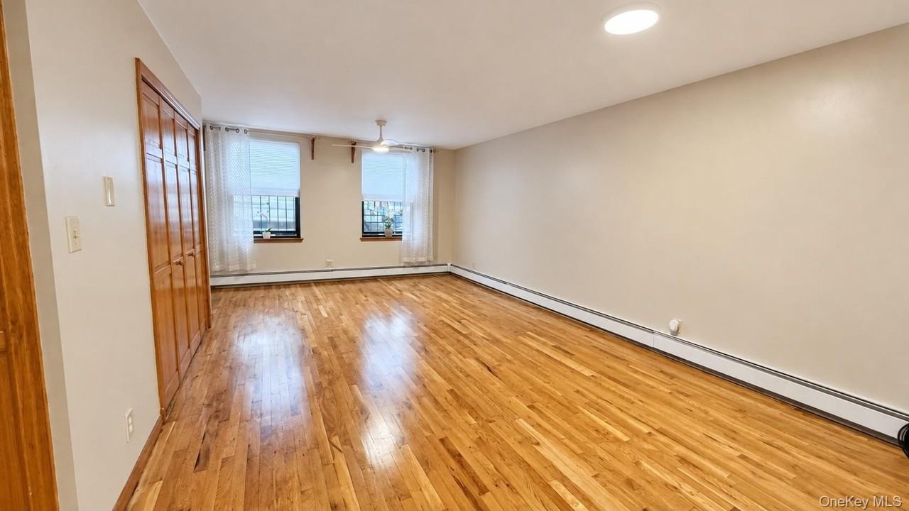 130 N 3rd St #1 - Photo 6 of 13
