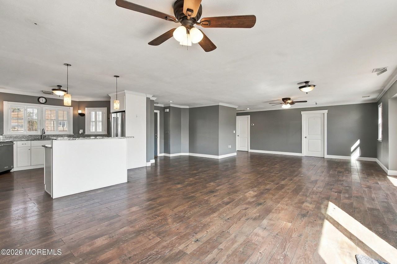 13 Pumpshire Rd - Photo 7 of 34