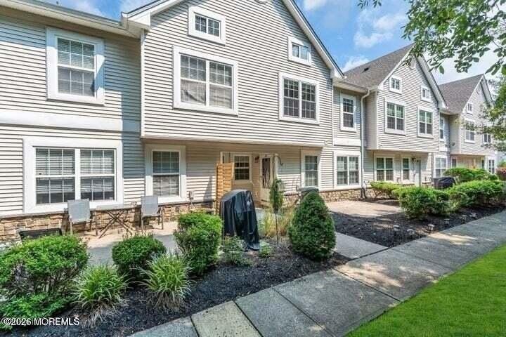 17 Forrest Ct - Photo 2 of 18