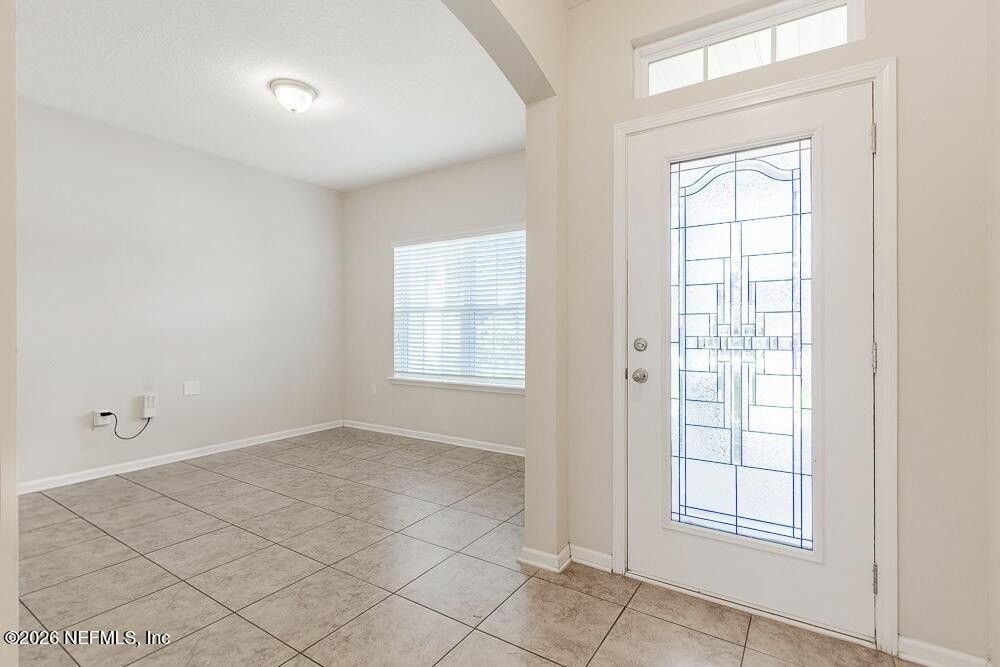 3931 Hammock Bluff Cir - Photo 3 of 50