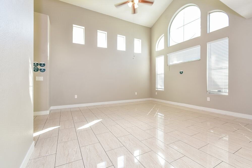 8777 Villa Alex Ave - Photo 4 of 17