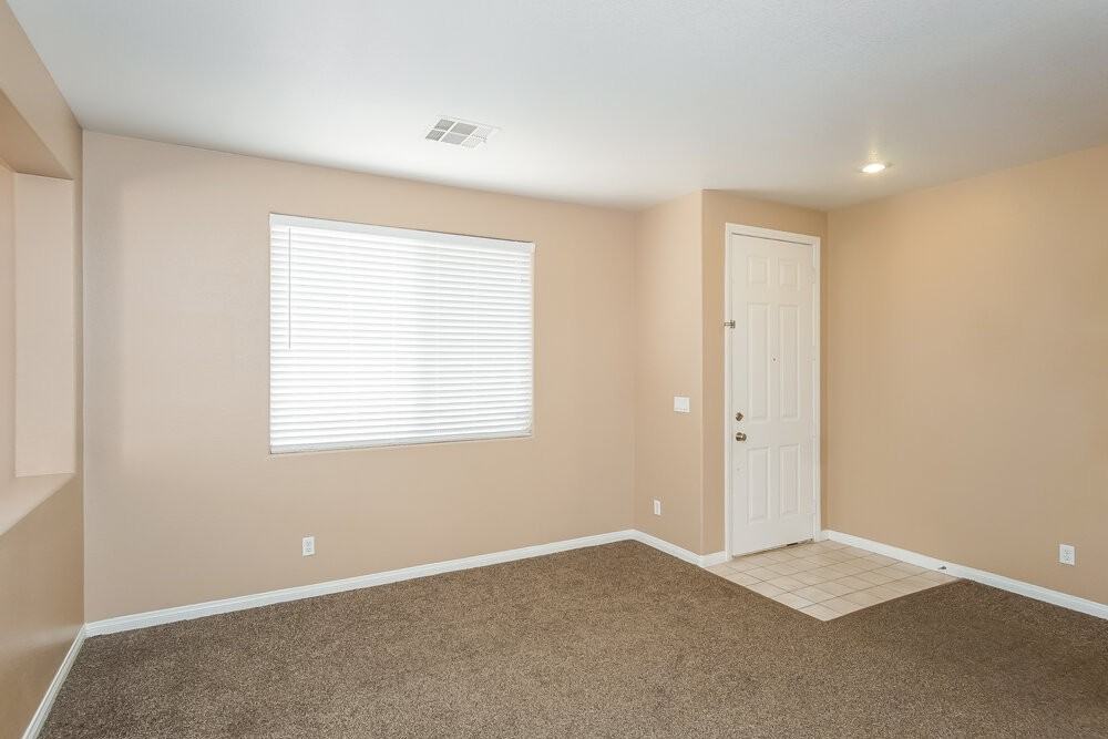 7986 Teal Harbor Ave - Photo 3 of 16