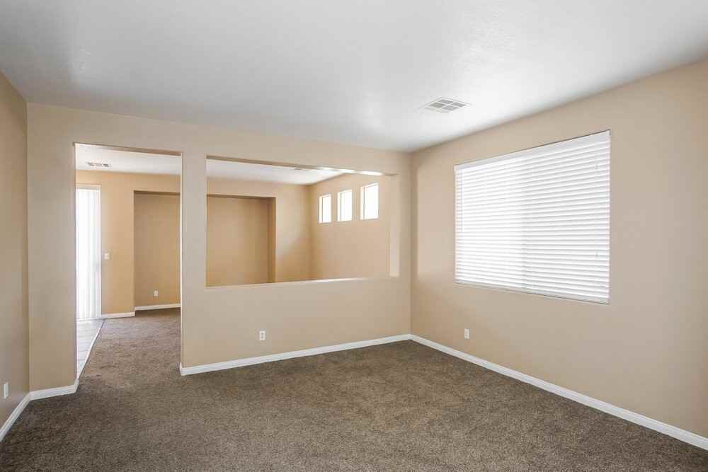 7986 Teal Harbor Ave - Photo 4 of 16