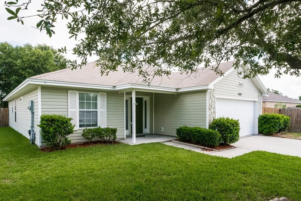 11087 Gullwing Ct - Photo 2 of 15