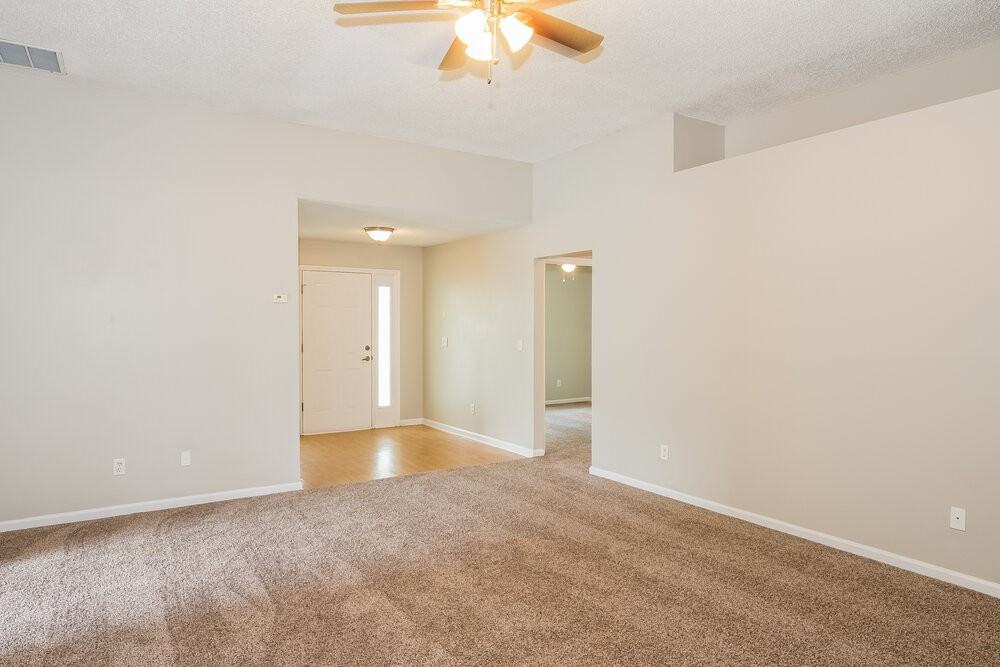 11087 Gullwing Ct - Photo 5 of 15