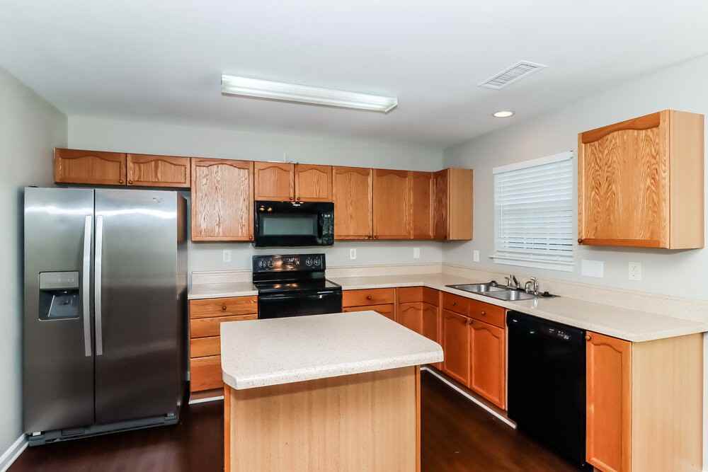 1112 Balcorn Pl - Photo 7 of 17