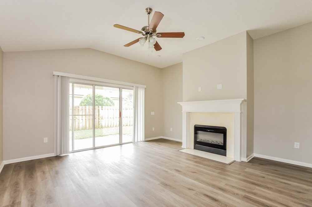 766 Mackenzie Cir - Photo 5 of 16