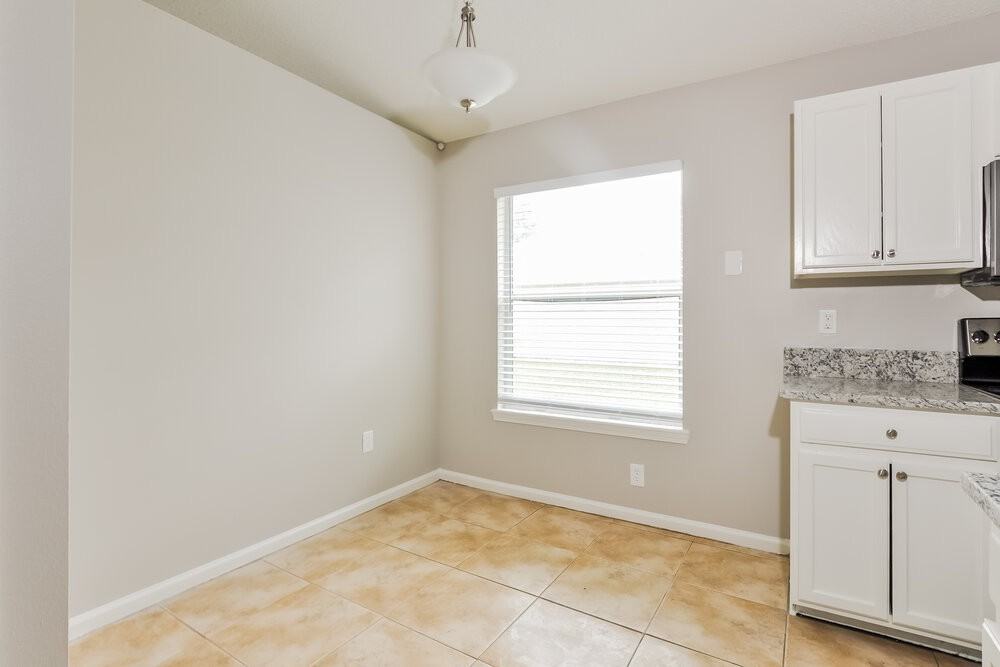 766 Mackenzie Cir - Photo 7 of 16