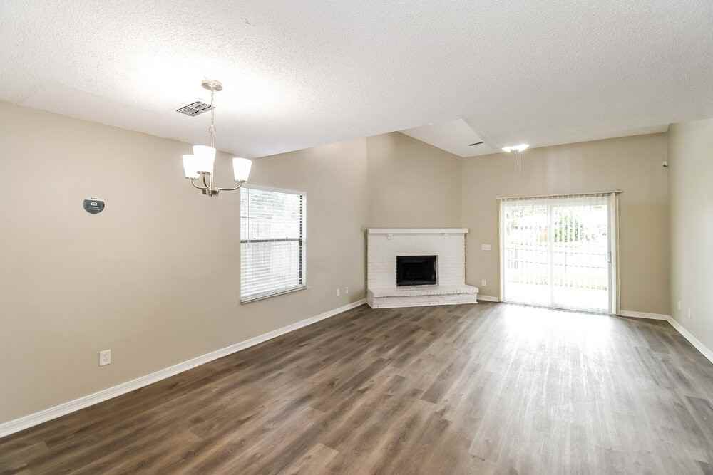 4685 Wassail Dr - Photo 5 of 17