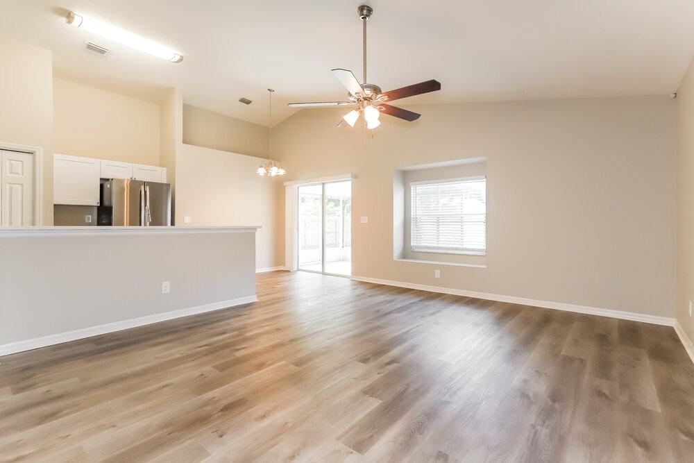 4621 Tucson Ct - Photo 3 of 16