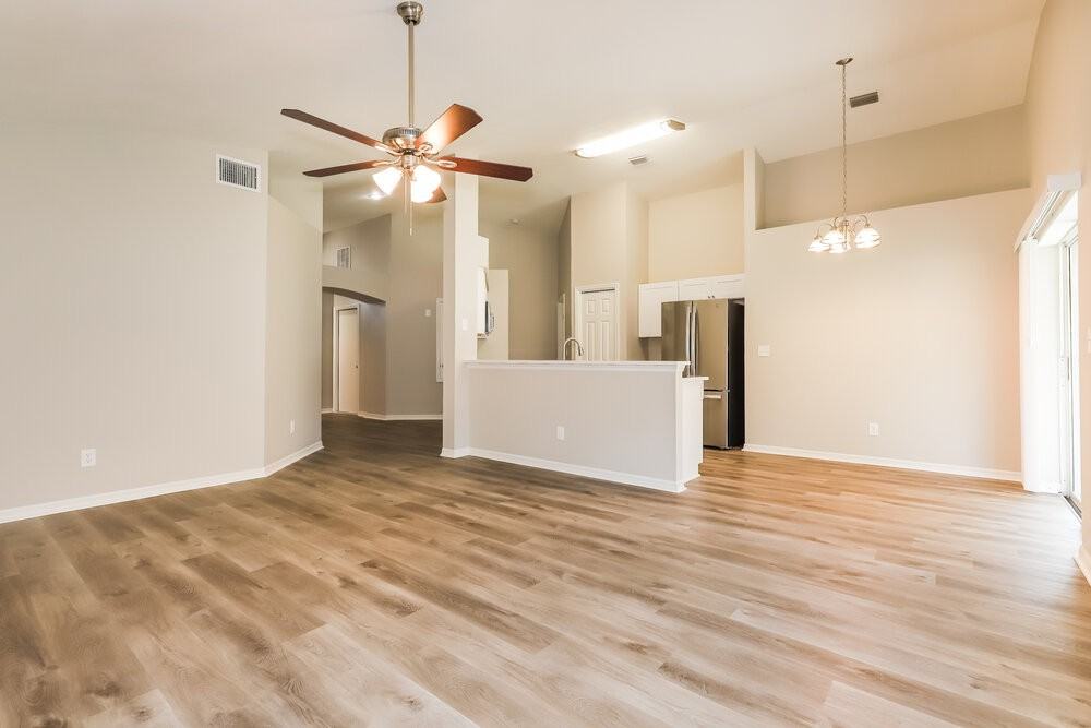 4621 Tucson Ct - Photo 4 of 16