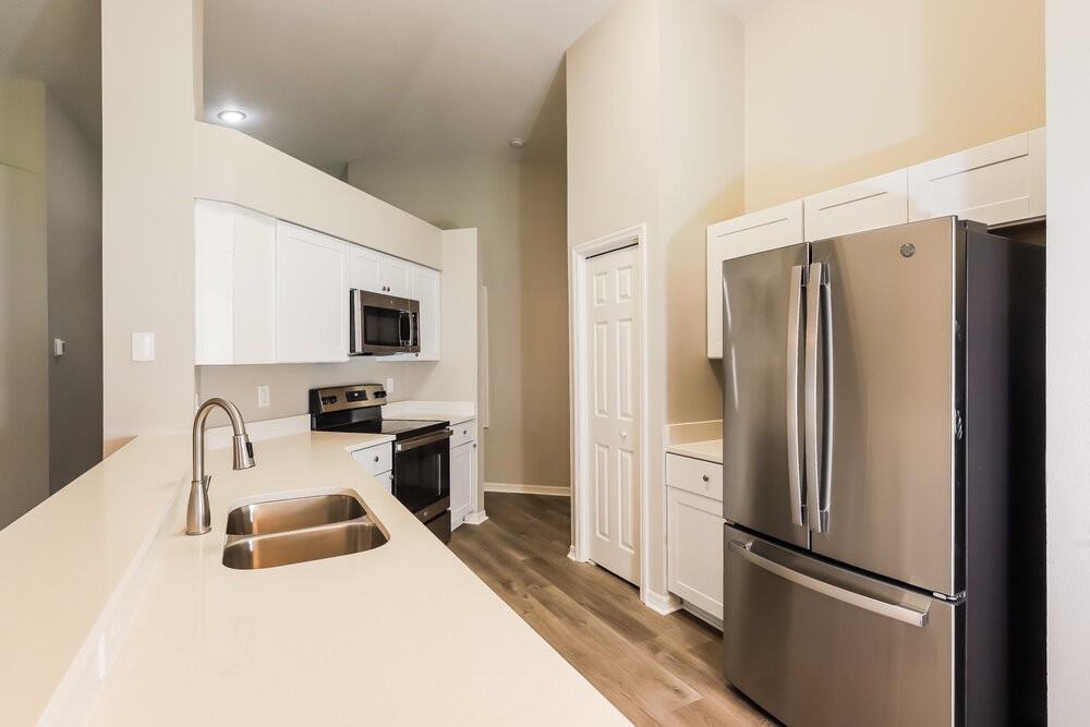 4621 Tucson Ct - Photo 6 of 16