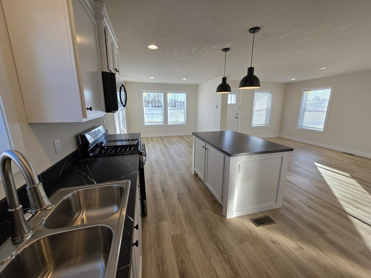 175 N Michigan Ave #202 - Photo 6 of 19